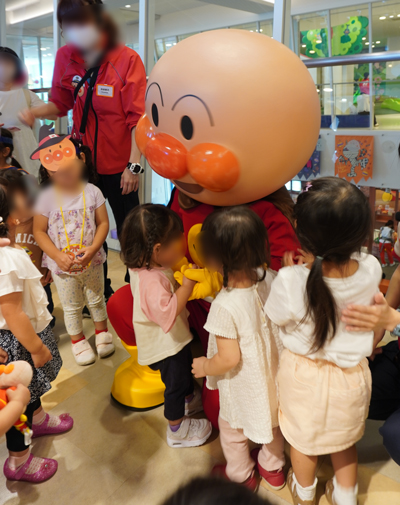 アンパンマンとのグリーティング