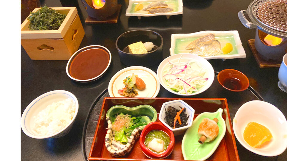 夢泉景の朝食