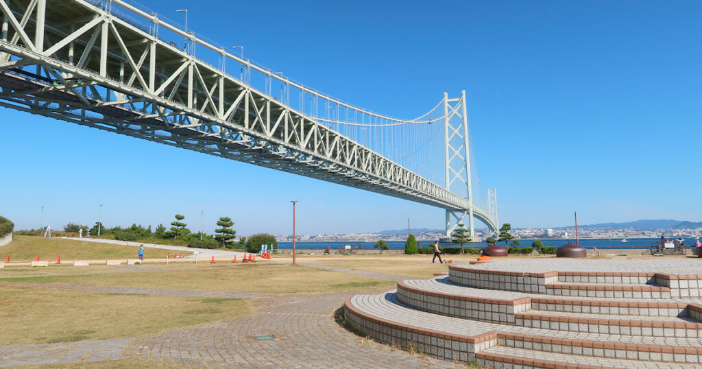 道の駅あわじから見える明石海峡大橋